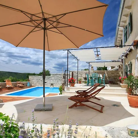 Dom wakacyjny Gelci *